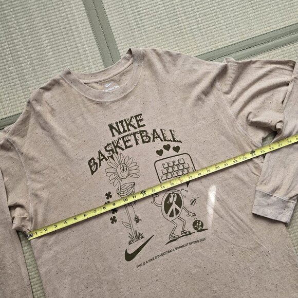 THE NIKE TEE TAN LOOSE FIT LONG SLEEVE SHIRT BASKETBALL - Picture 2 of 4